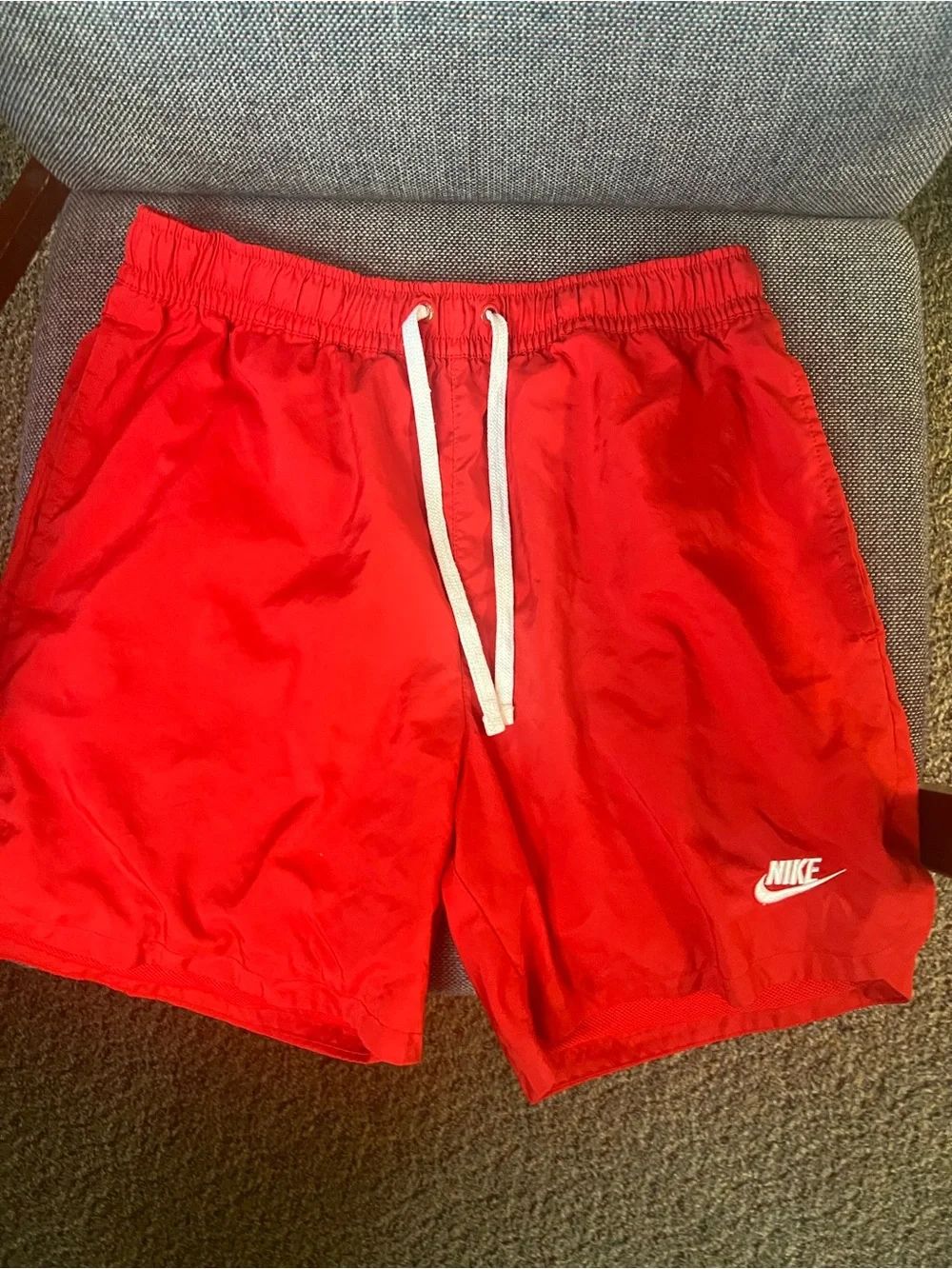 Nike Bright Red Swim Trunks w pockets and  White Drawcord.  Size Medium Men.